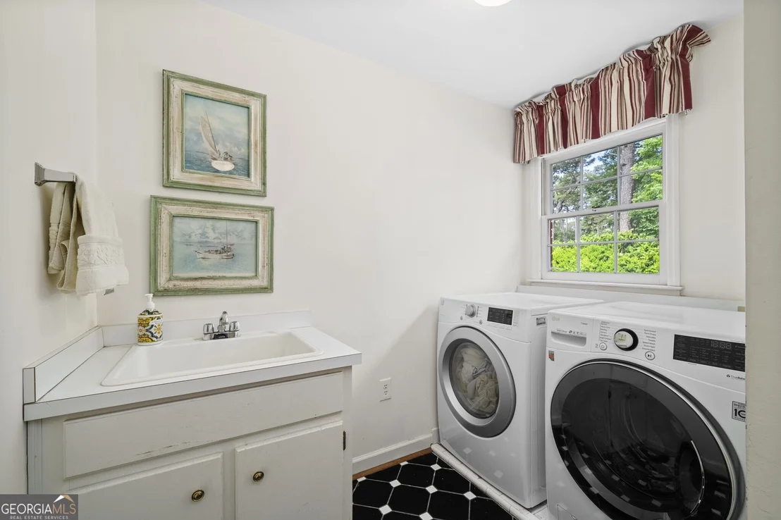 Photo of 9100 Huntcliff Trace