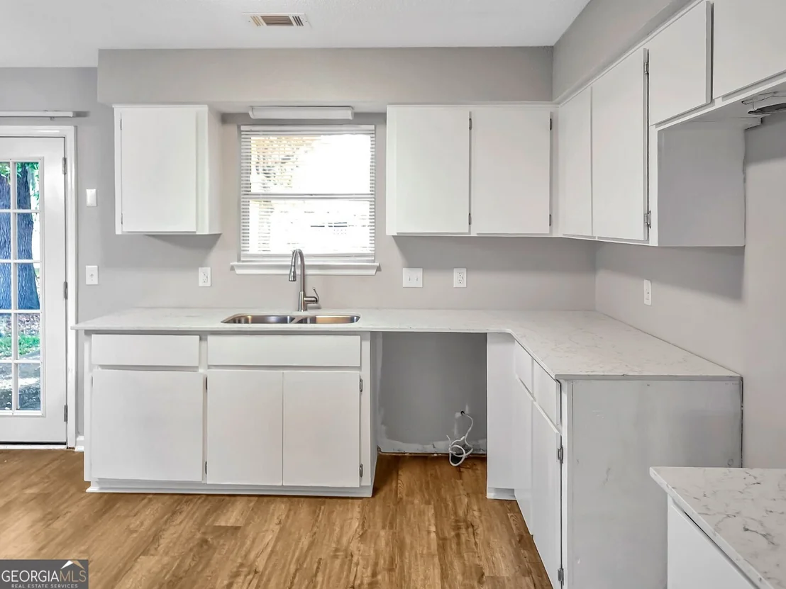 Photo of 1257 Roberts Way