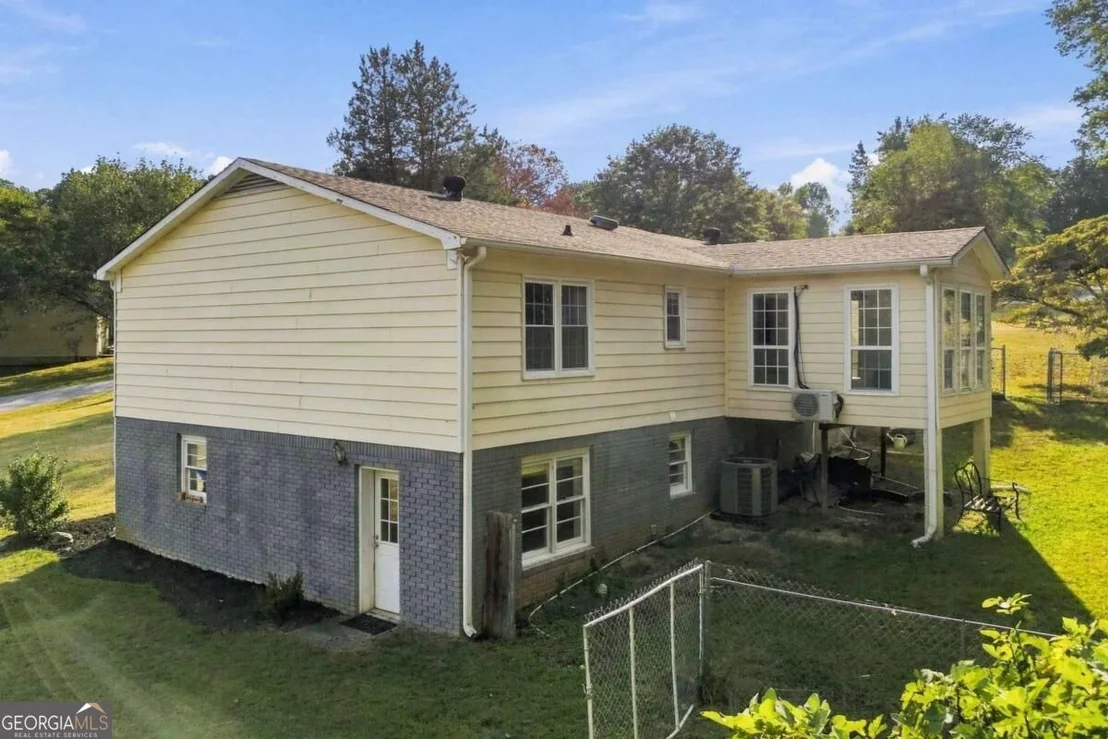 Photo of 408 White Way