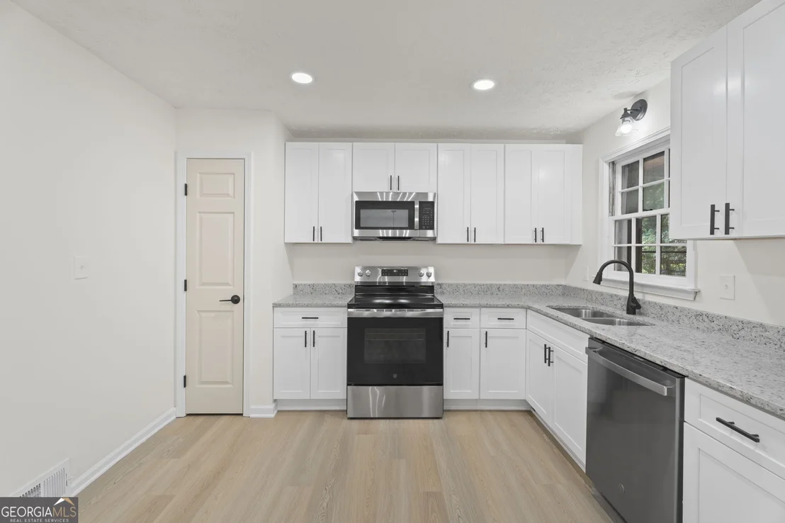 Photo of 2107 Windsor Drive