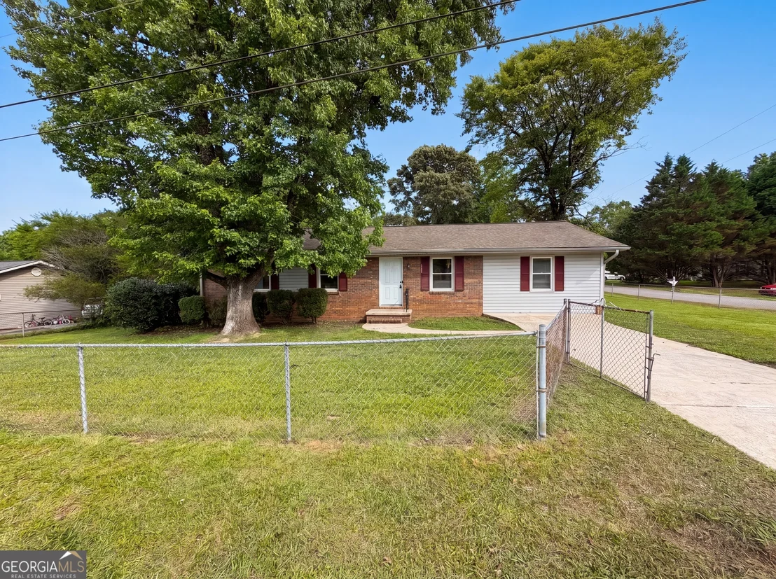 Photo of 5552 Pine Street