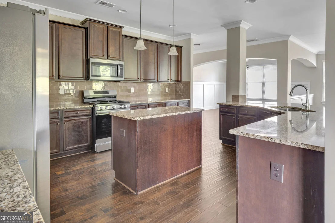 Photo of 910 Southfork Drive
