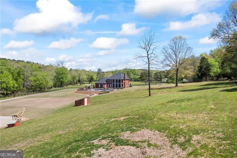 Photo of 175 Tom Jones Road