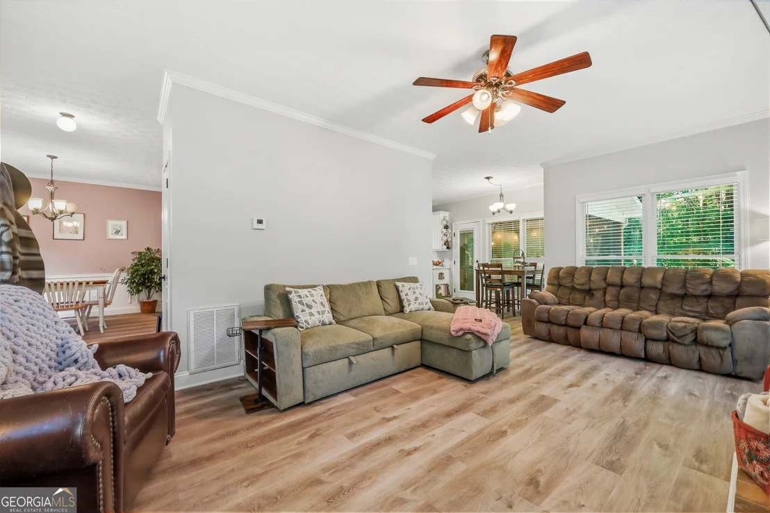 Photo of 1607 White Oak Drive