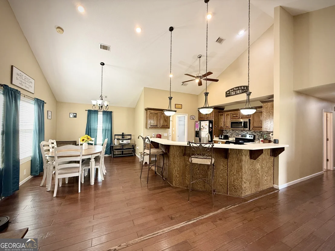 Photo of 2402 Zoar Road