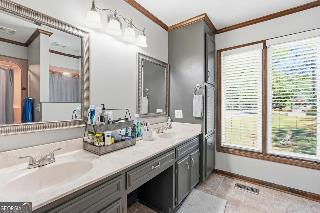 Photo of 160 Vonron Drive