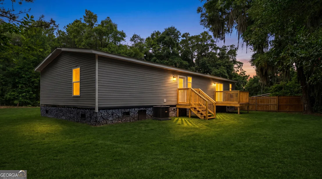 Photo of 1298 Hatcher Drive NE