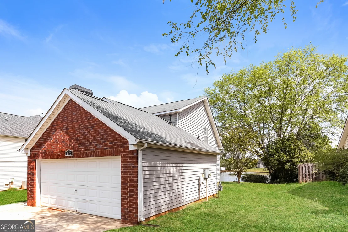 Photo of 372 Jasmine Drive