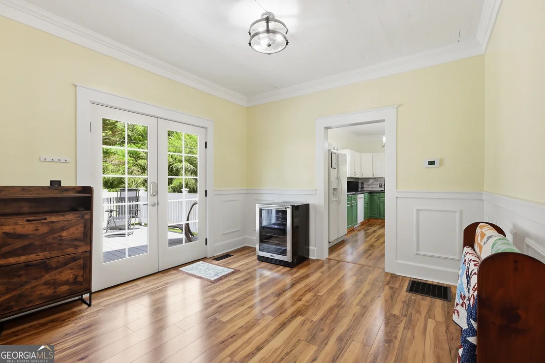 Photo of 407 Cedar Avenue