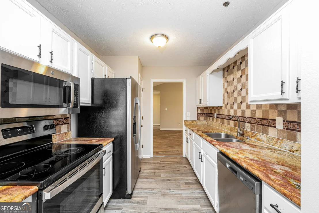 Photo of 232 Farmbrook Parkway