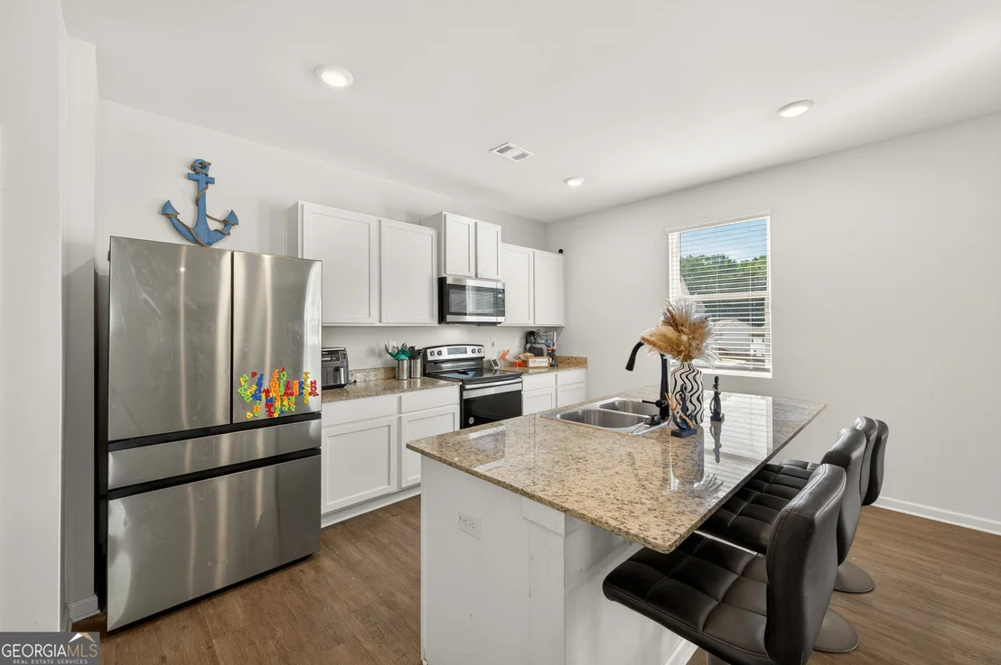 Photo of 401 Hughes Lane