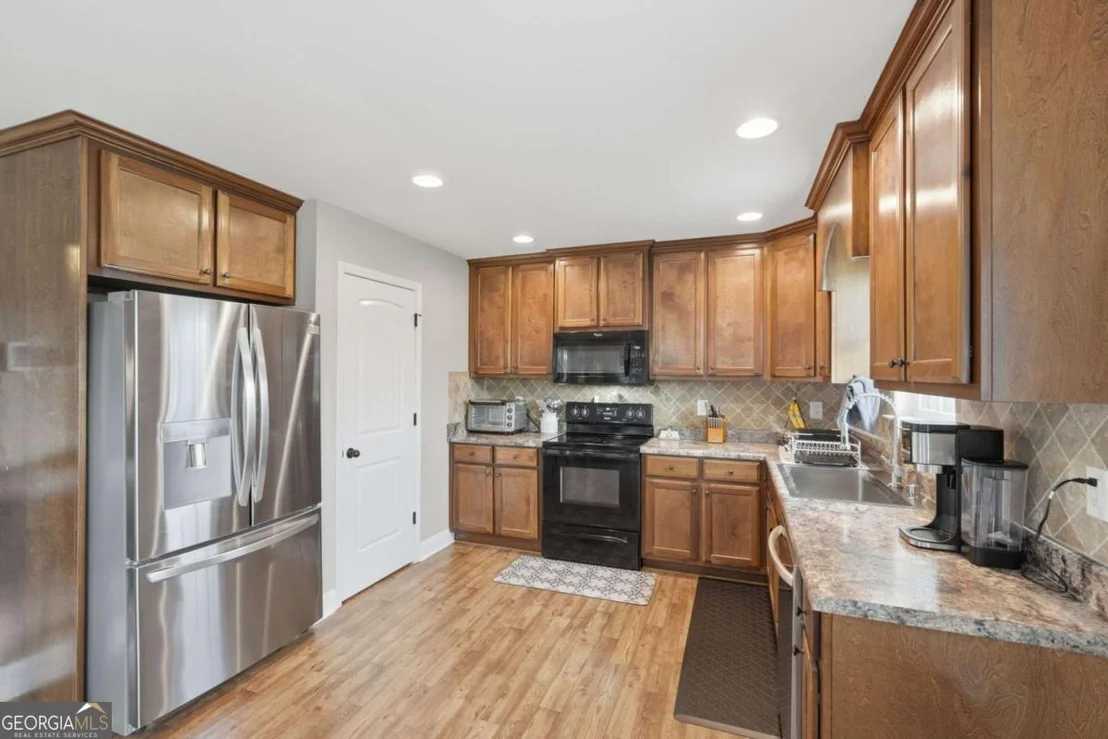 Photo of 8241 Mountain Glen Drive