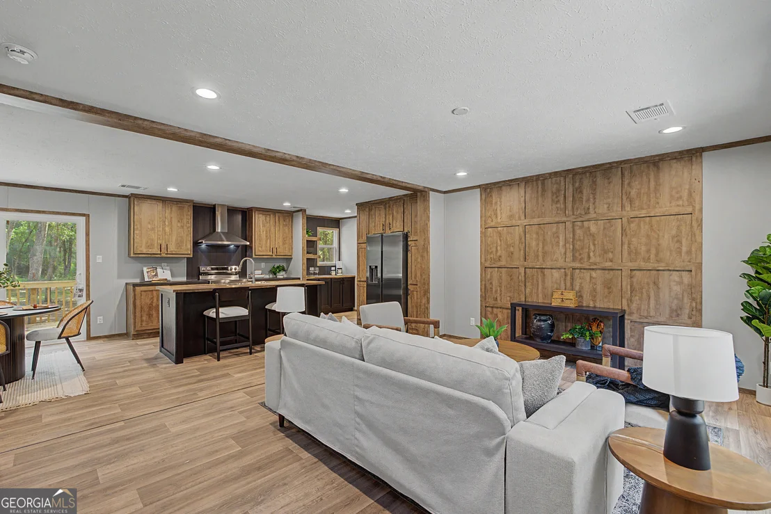 Photo of 1228 Hatcher Drive NE