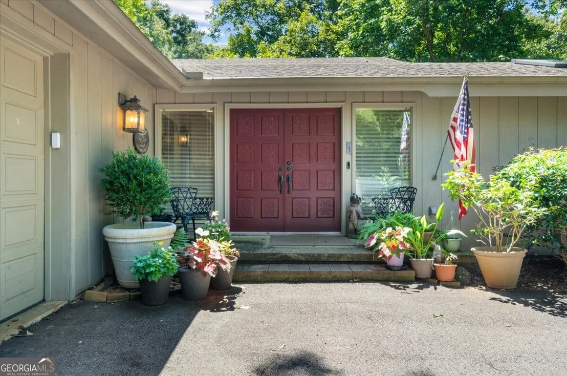 Photo of 7865 Robin Road