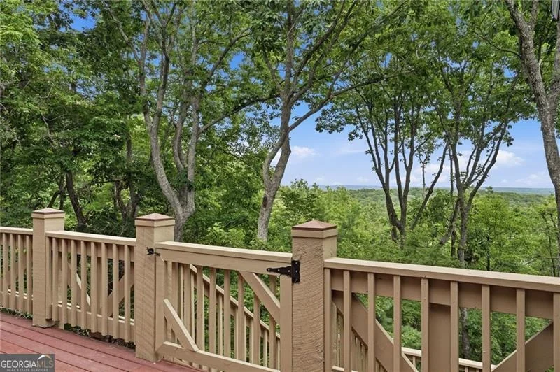 Photo of 861 Summit Drive