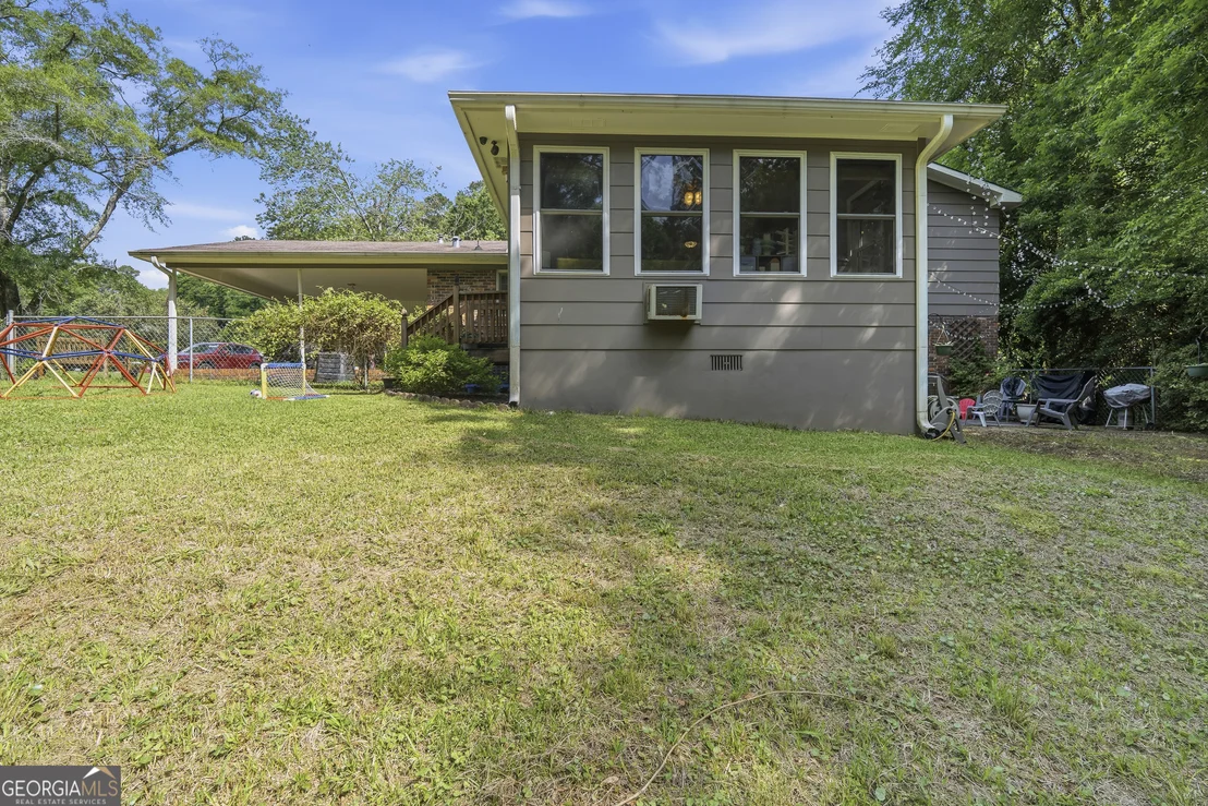 Photo of 1179 Matthews Place