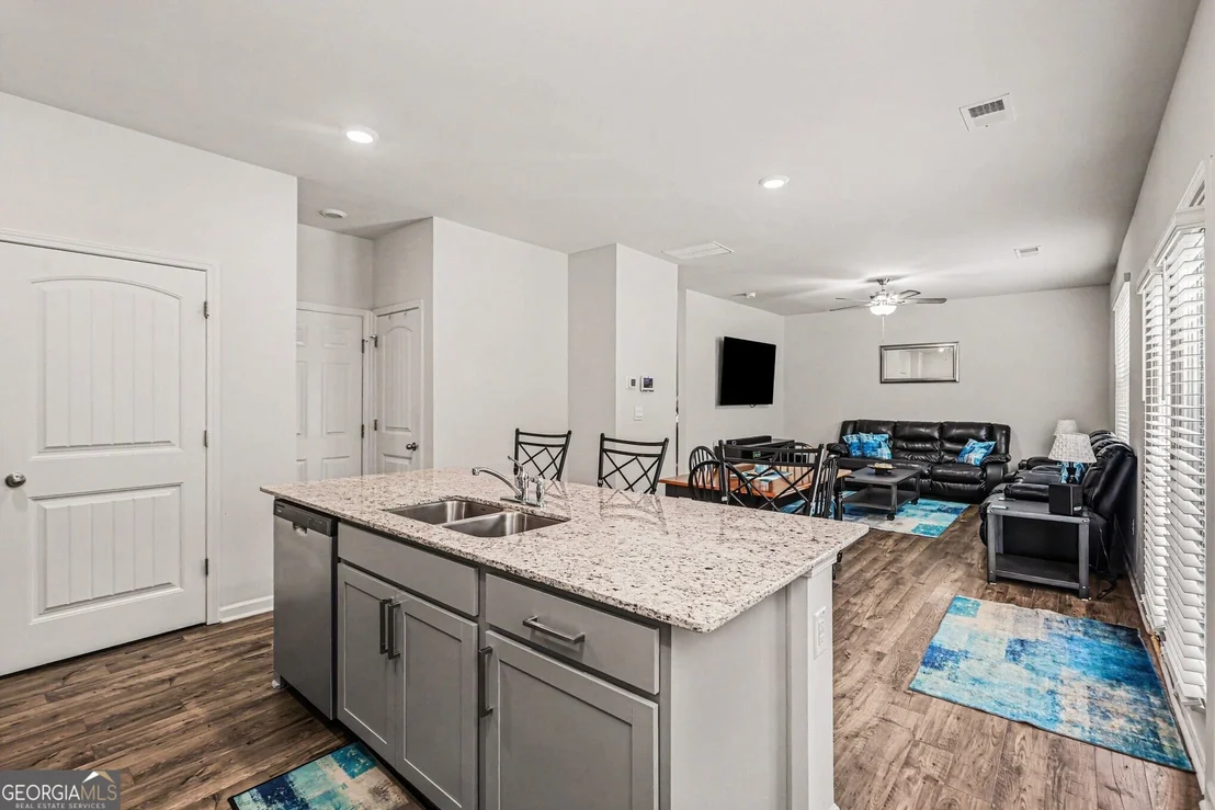 Photo of 8233 Bluewater Drive
