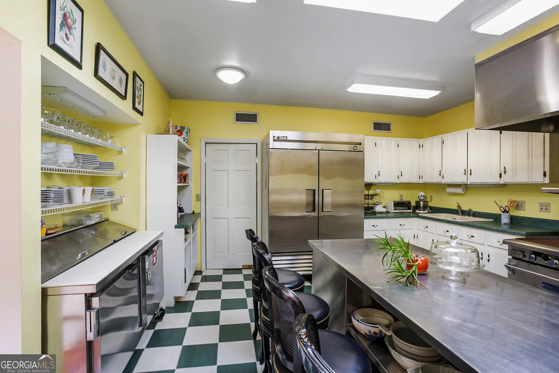 Photo of 534 W WEST BROAD Street