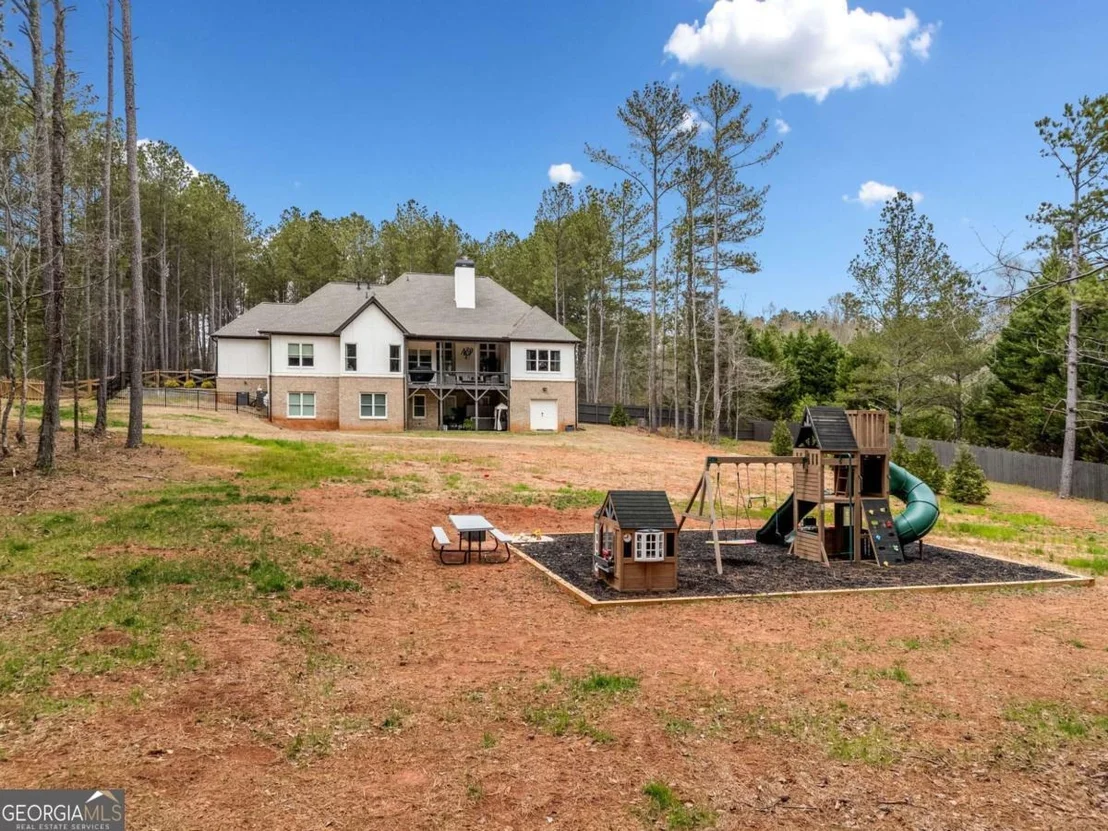 Photo of 8215 Hwy 81