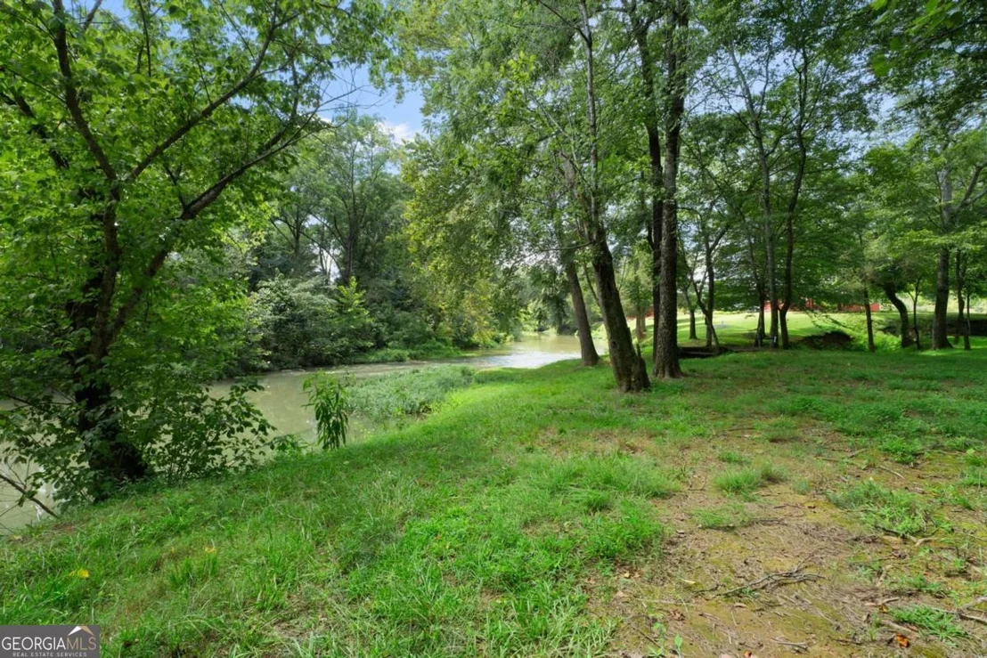 Photo of 2059 Cave Spring Road