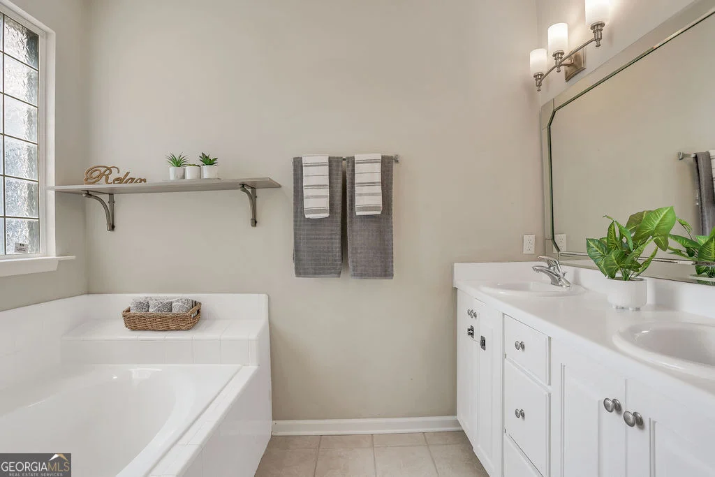 Photo of 210 Brown Thrush Road