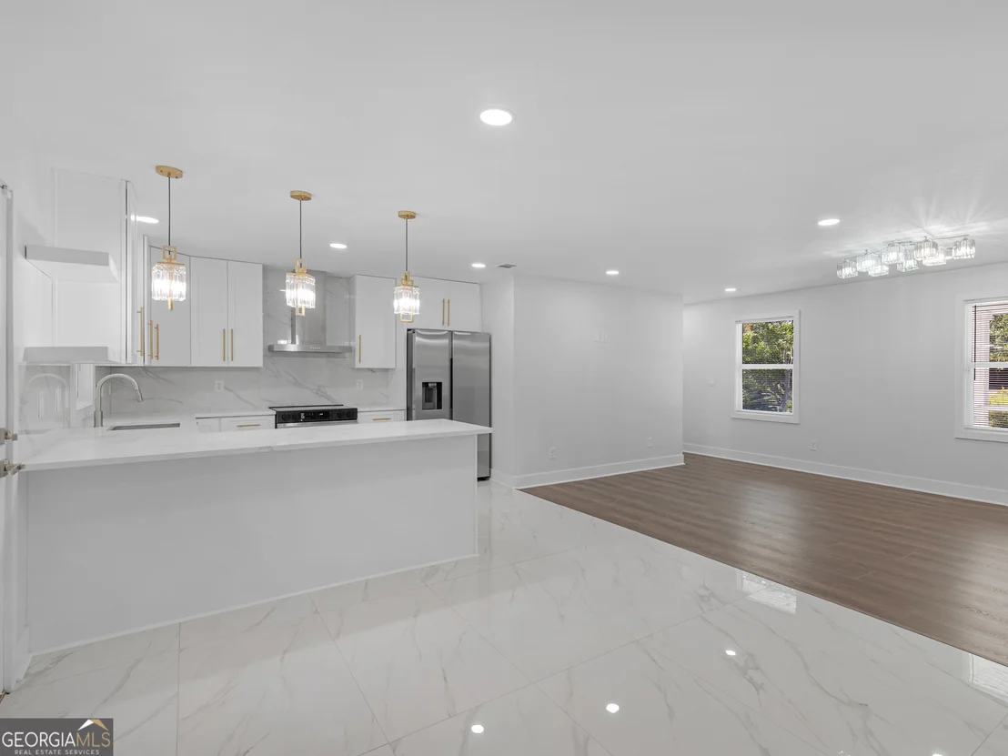 Photo of 984 Morrow Road