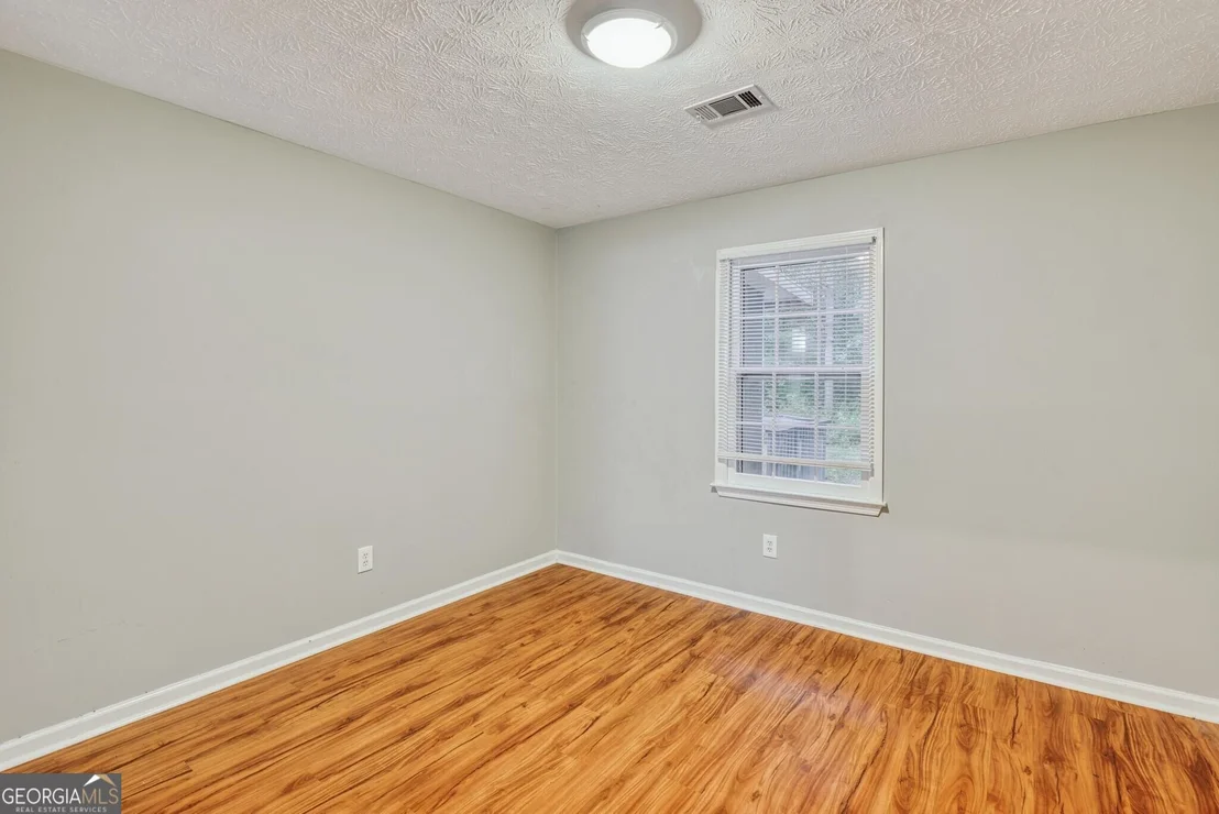 Photo of 2880 Highpoint Road