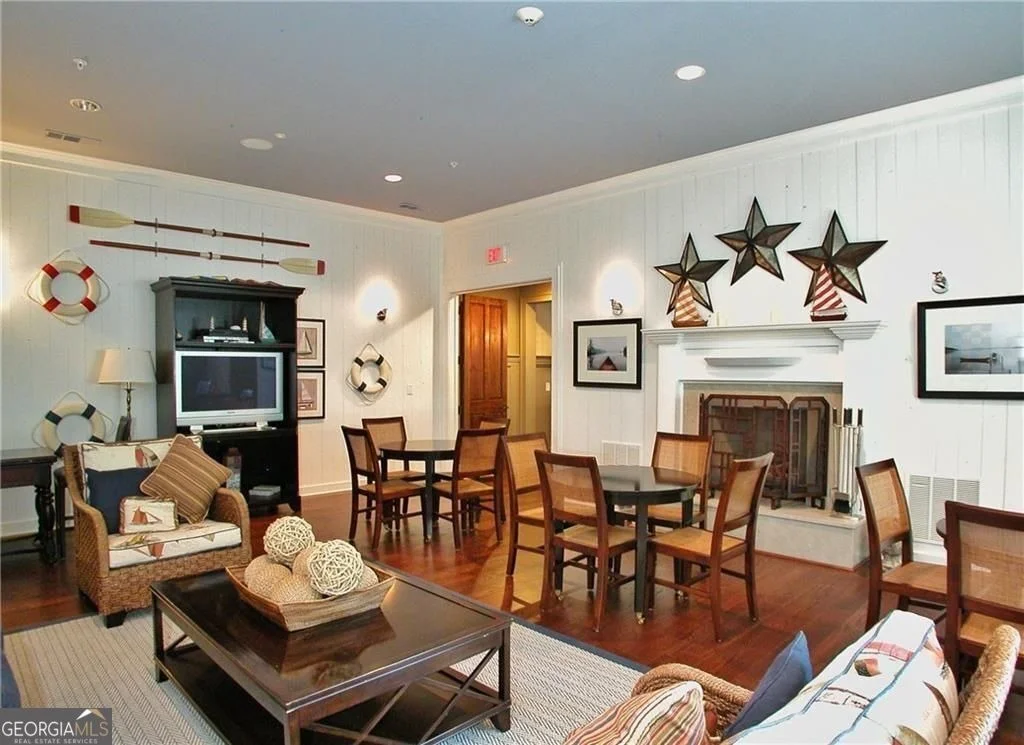 Photo of 6756 Hedge Row Lane