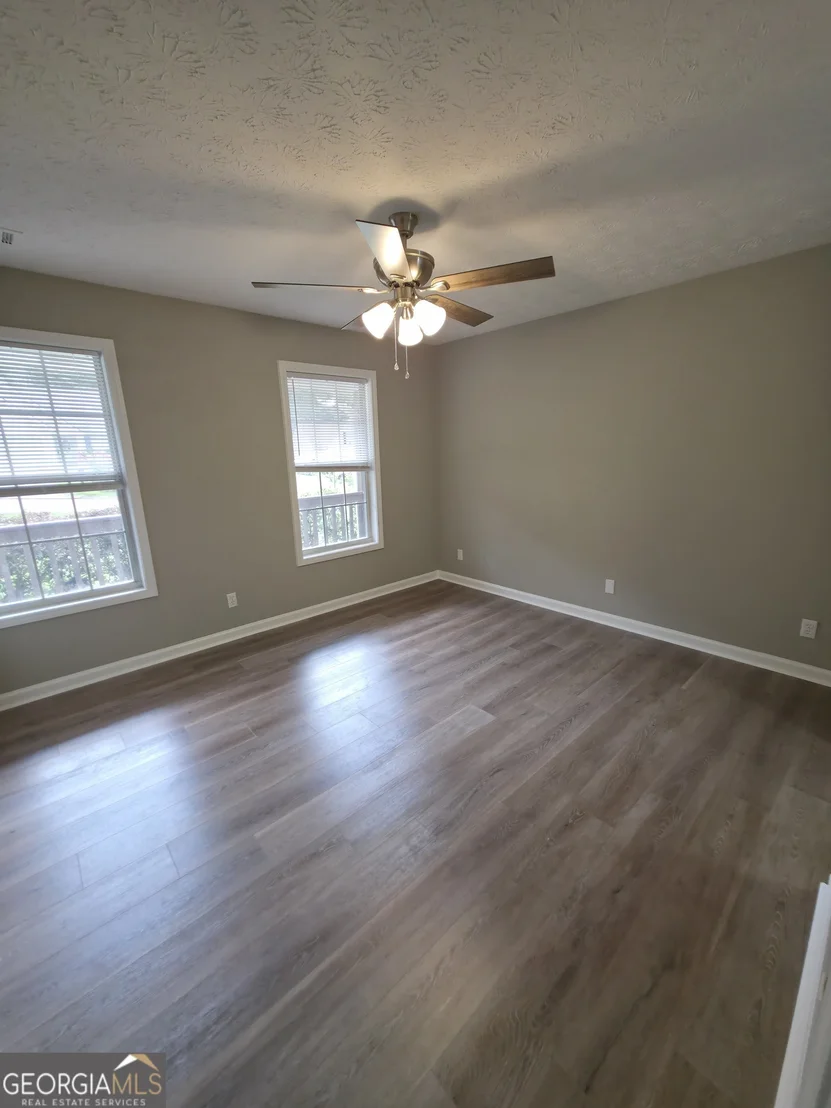 Photo of 160 Williamsburg Way