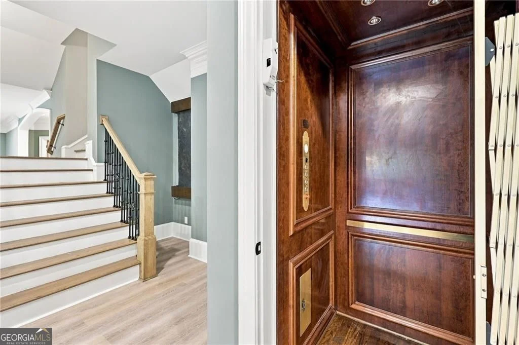 Photo of 6756 Hedge Row Lane
