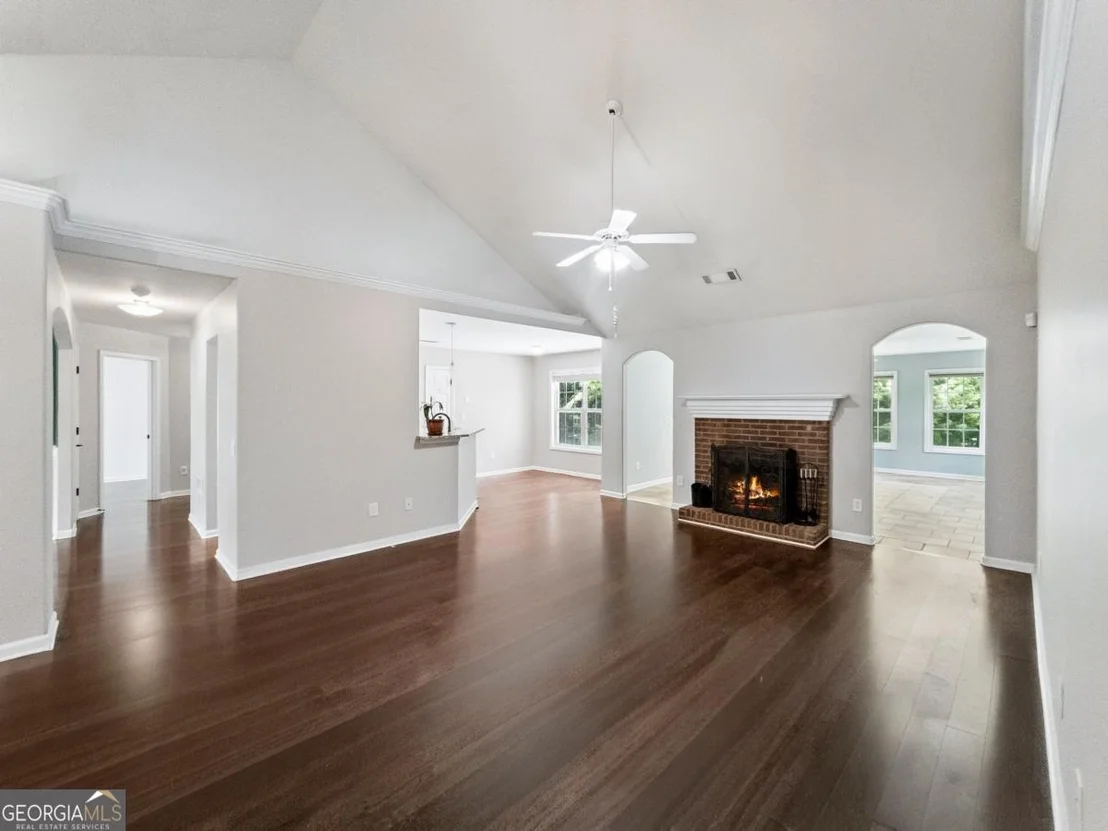 Photo of 210 Lexington Circle