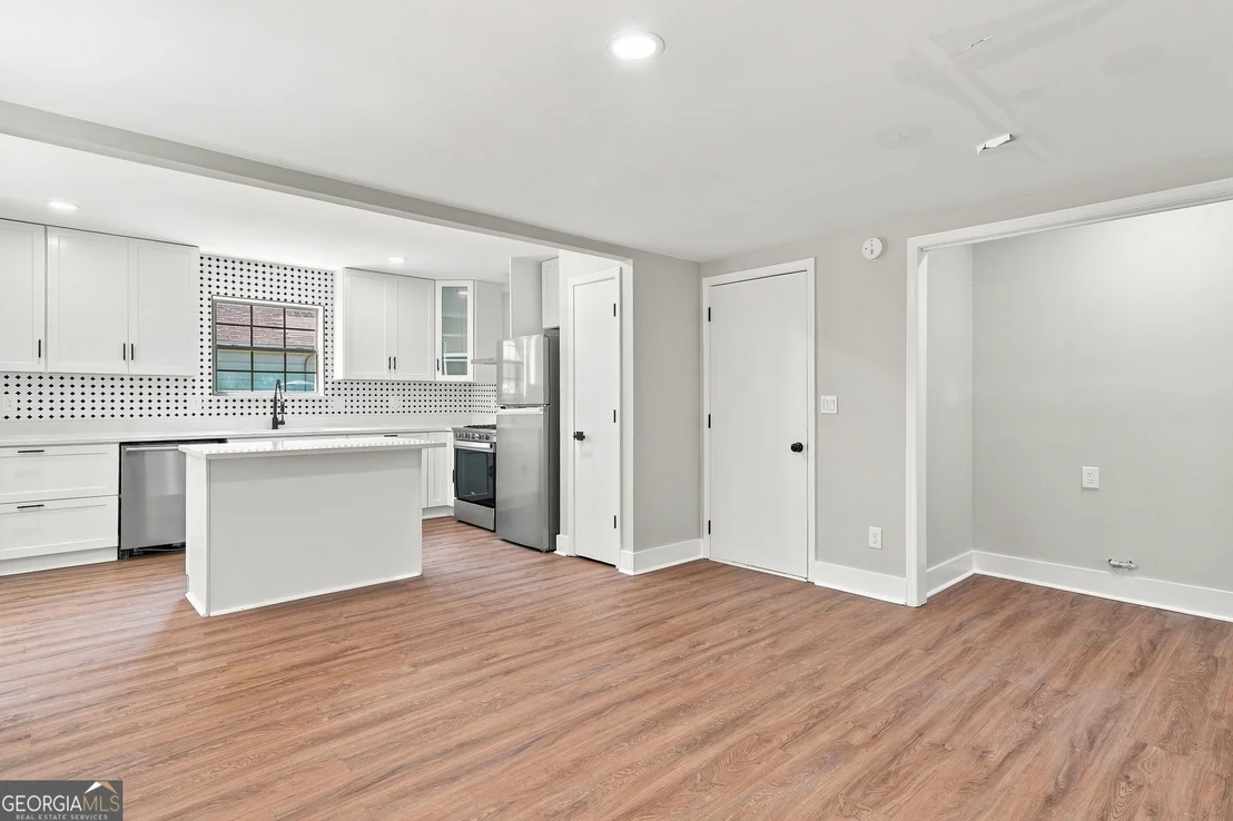 Photo of 5641 Clifton Place