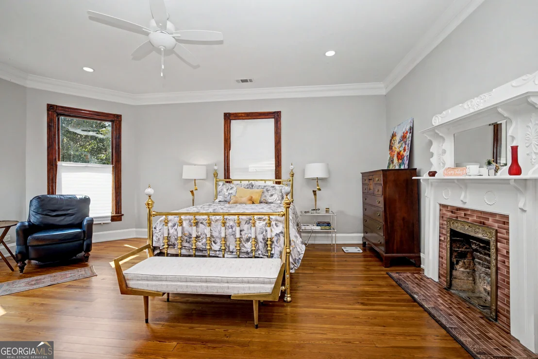 Photo of 275 Rose Avenue