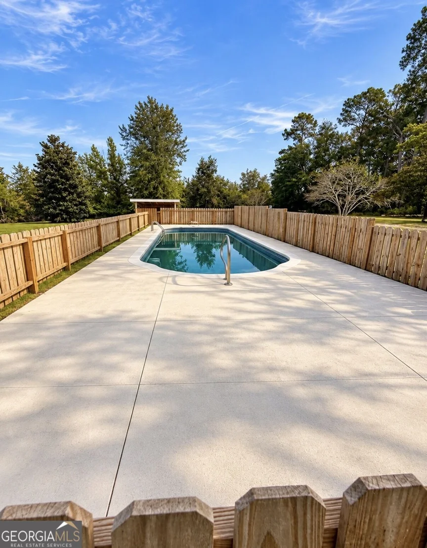 Photo of 405 N Broughton Street
