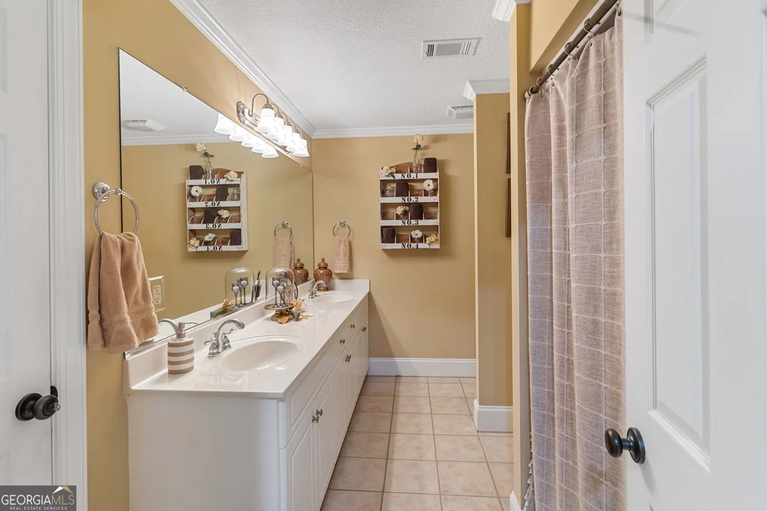 Photo of 1003 Mohawk Drive