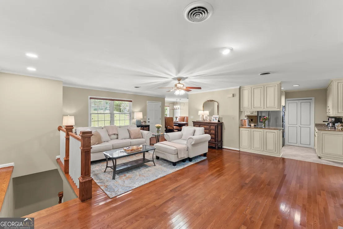 Photo of 290 Cochran Drive
