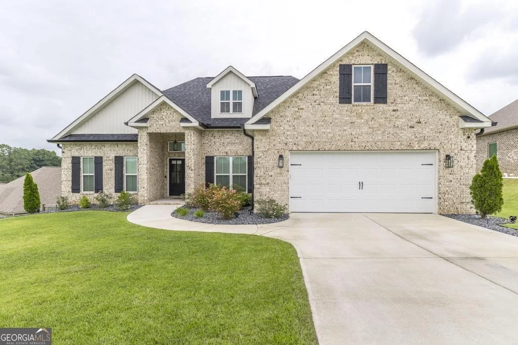 Photo of 426 Rustic Live Oak Trail