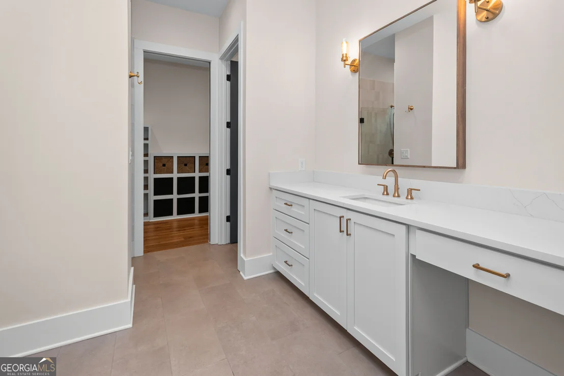 Photo of 220 Arbor Garden Circle