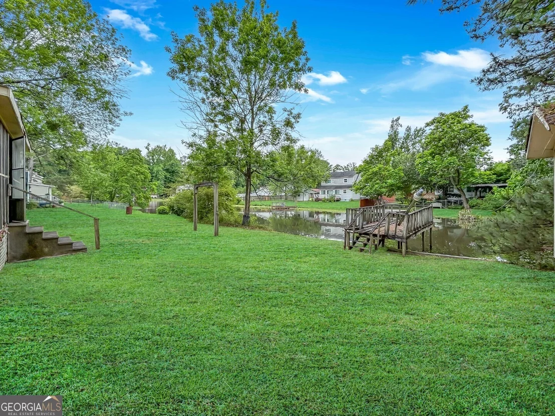 Photo of 411 Edgewater Circle