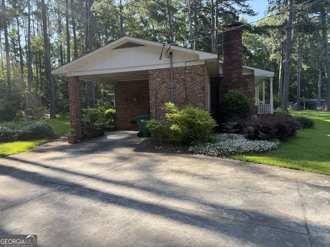 Photo of 57 brown Circle