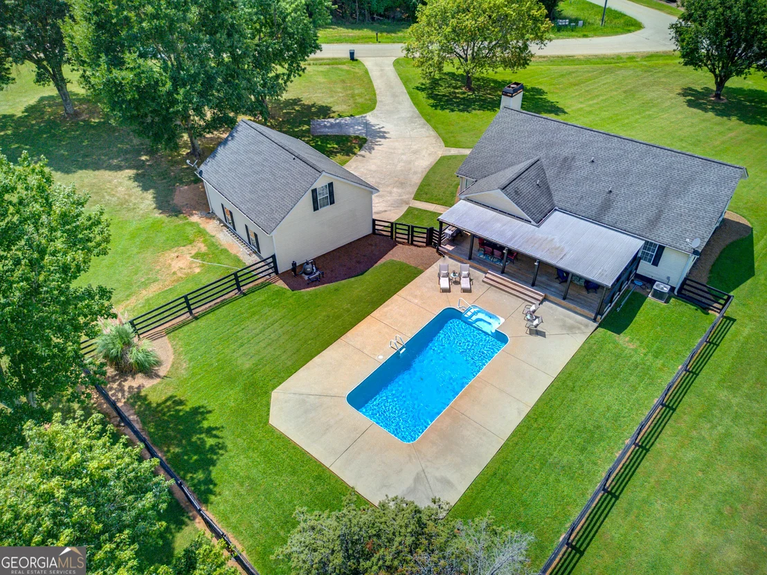 Photo of 15 Davis Road