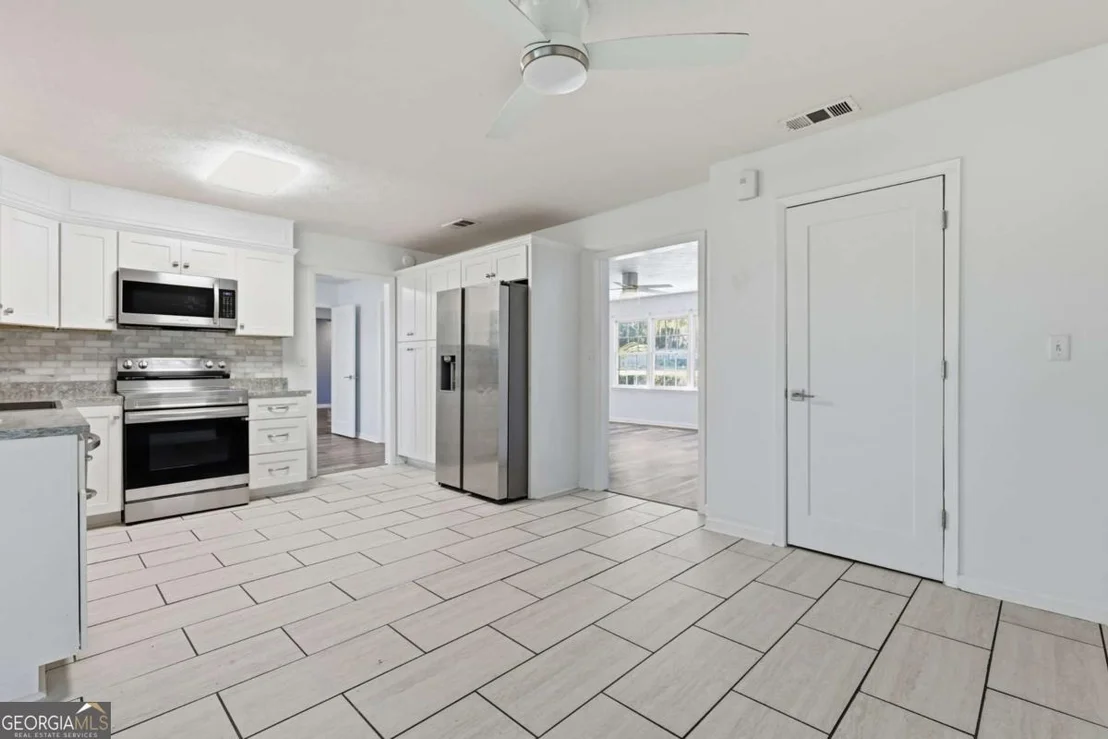 Photo of 1613 Lake Drive