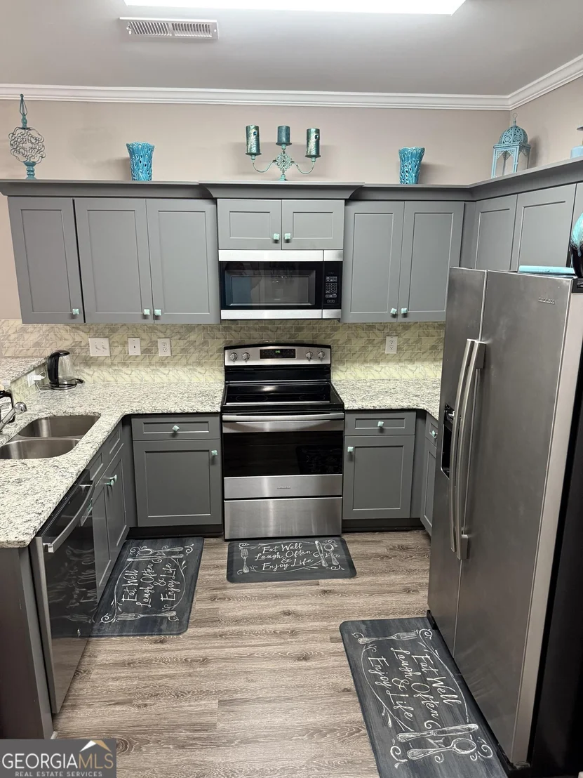 Photo of 225 Fieldcrest Drive