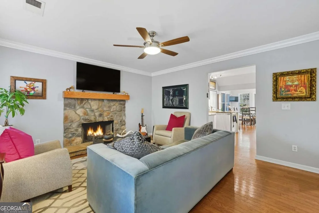 Photo of 263 Lakeside Drive
