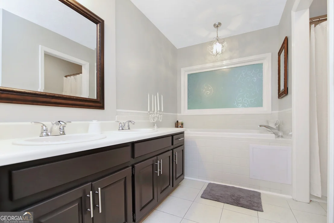 Photo of 16 River Point Drive