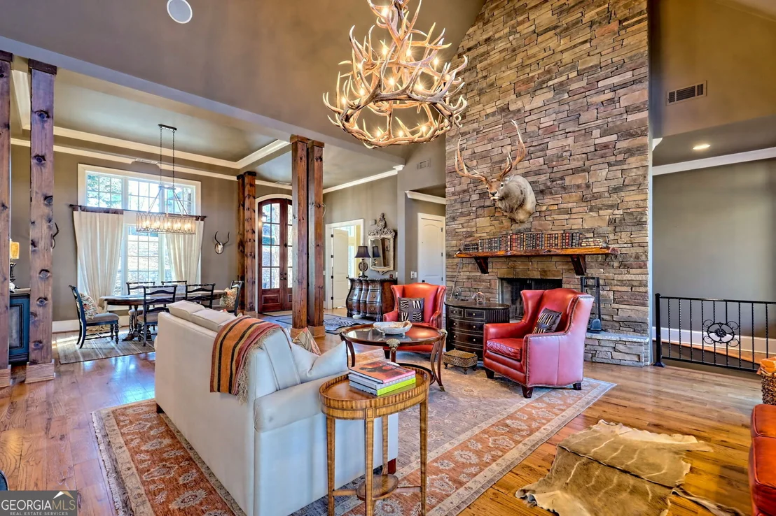 Photo of 689 Waterfall Drive