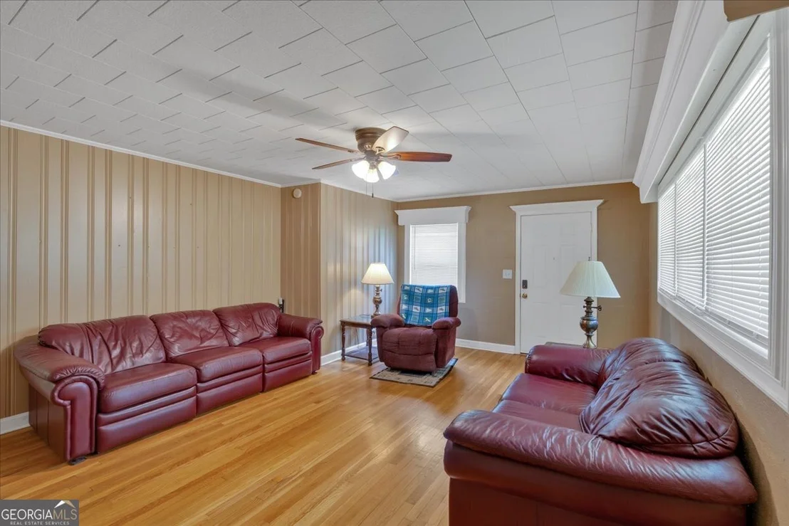 Photo of 107 Lakeview Drive