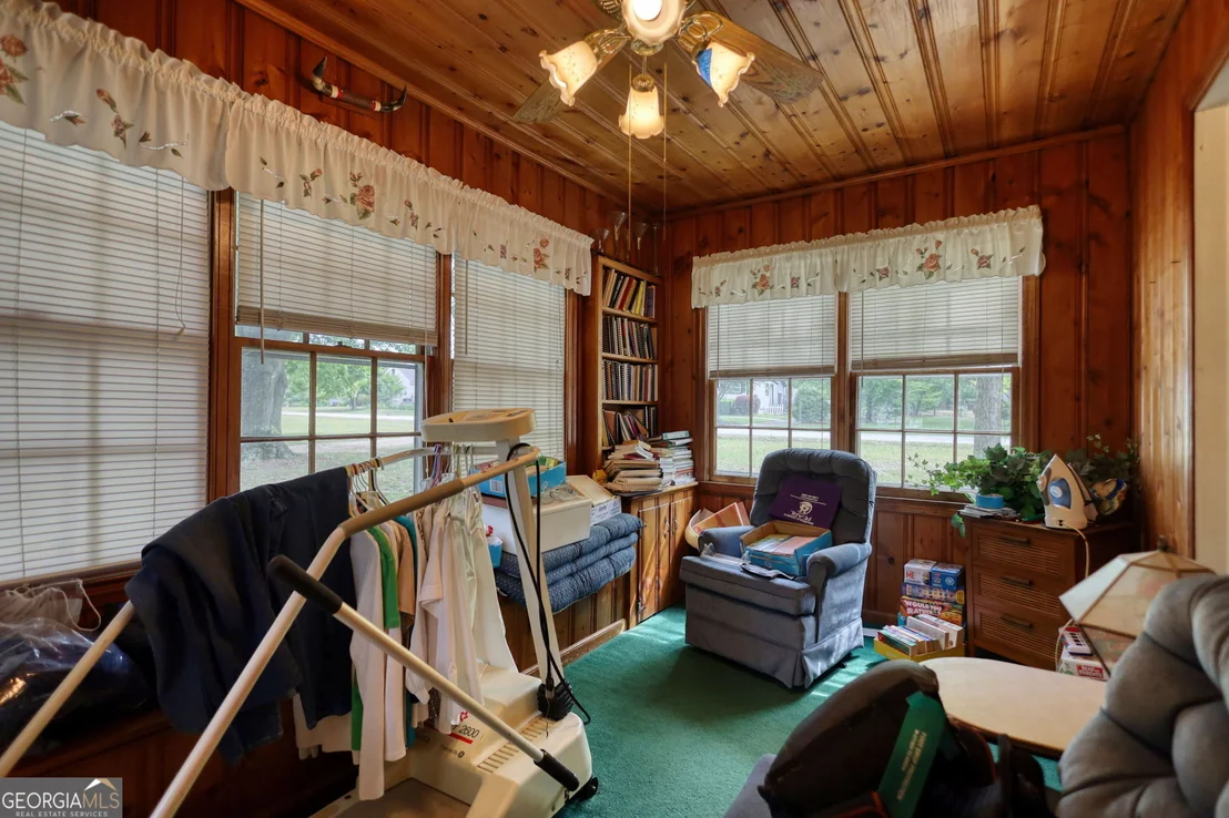 Photo of 982 Highland Circle SE