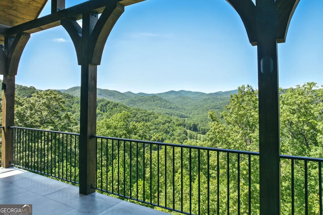 Photo of 608 Winterberry Drive