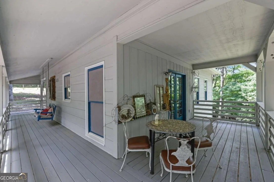 Photo of 219 Raven Cliff Road